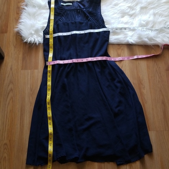 Maurice's dress - Picture 4 of 7